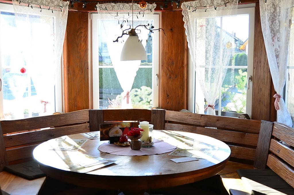 Hotel "Cafe Verkehrt" - Wellcome Motorbiker, Berufsleute Und Reisende Im Schwarzwald Oberhof  ภายนอก รูปภาพ