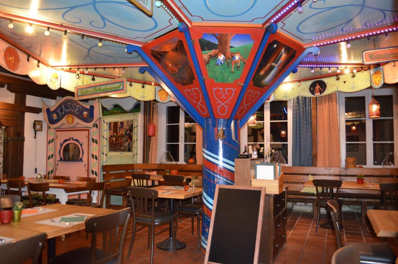 Hotel "Cafe Verkehrt" - Wellcome Motorbiker, Berufsleute Und Reisende Im Schwarzwald Oberhof  ภายนอก รูปภาพ